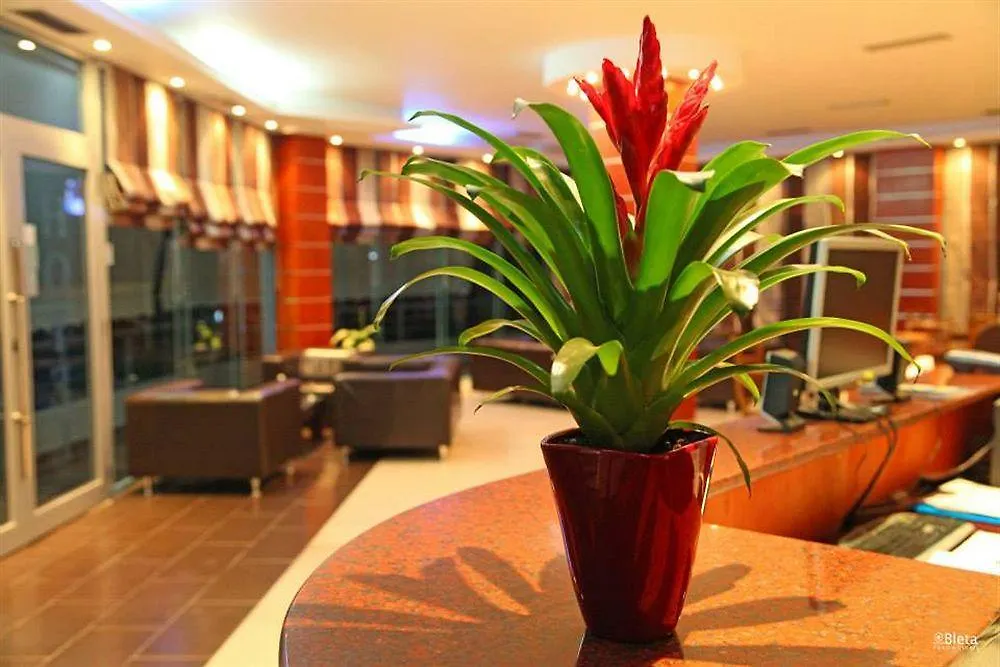 Regina Blu Hotel Radhime