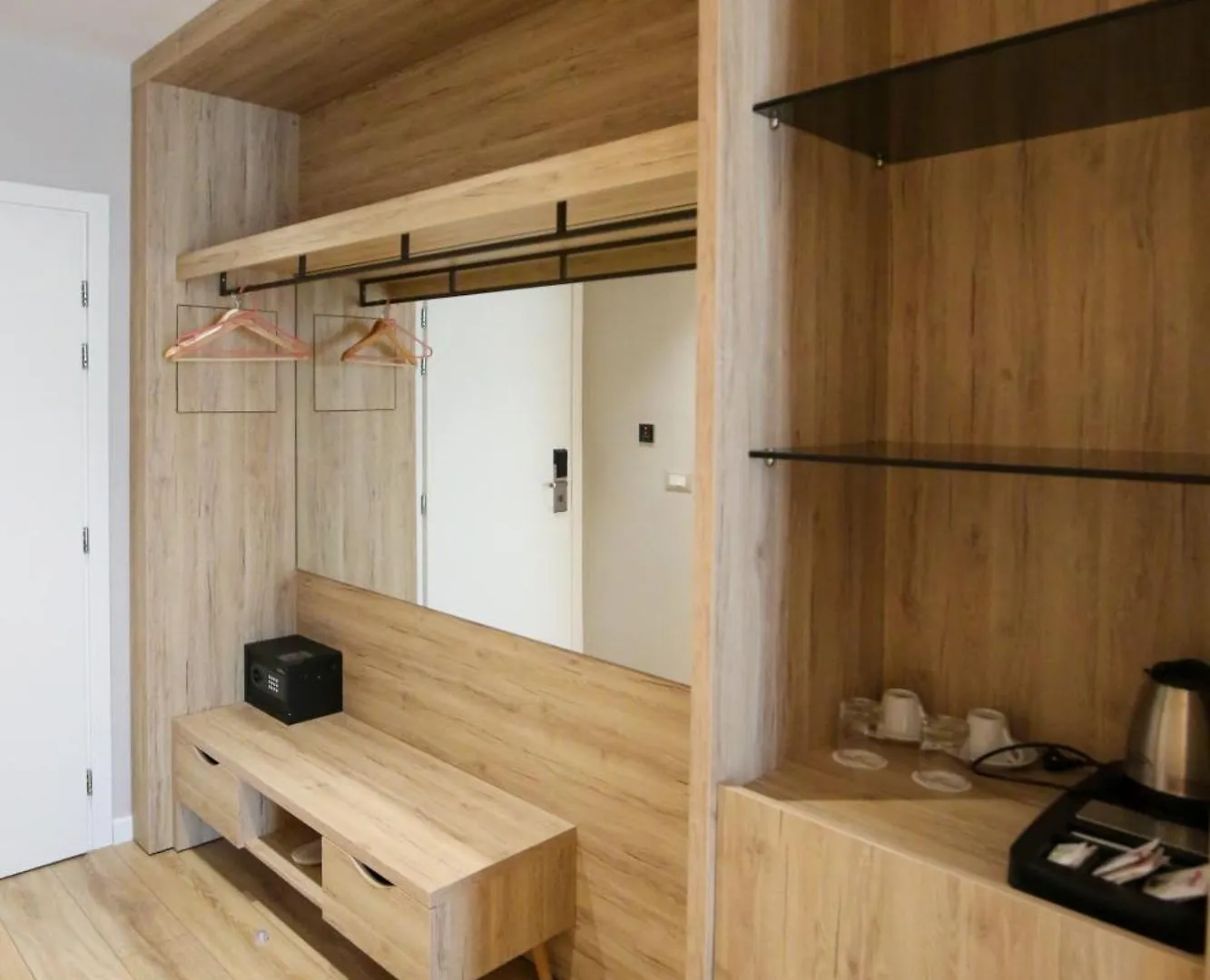 Regina Blu Hotel Radhime