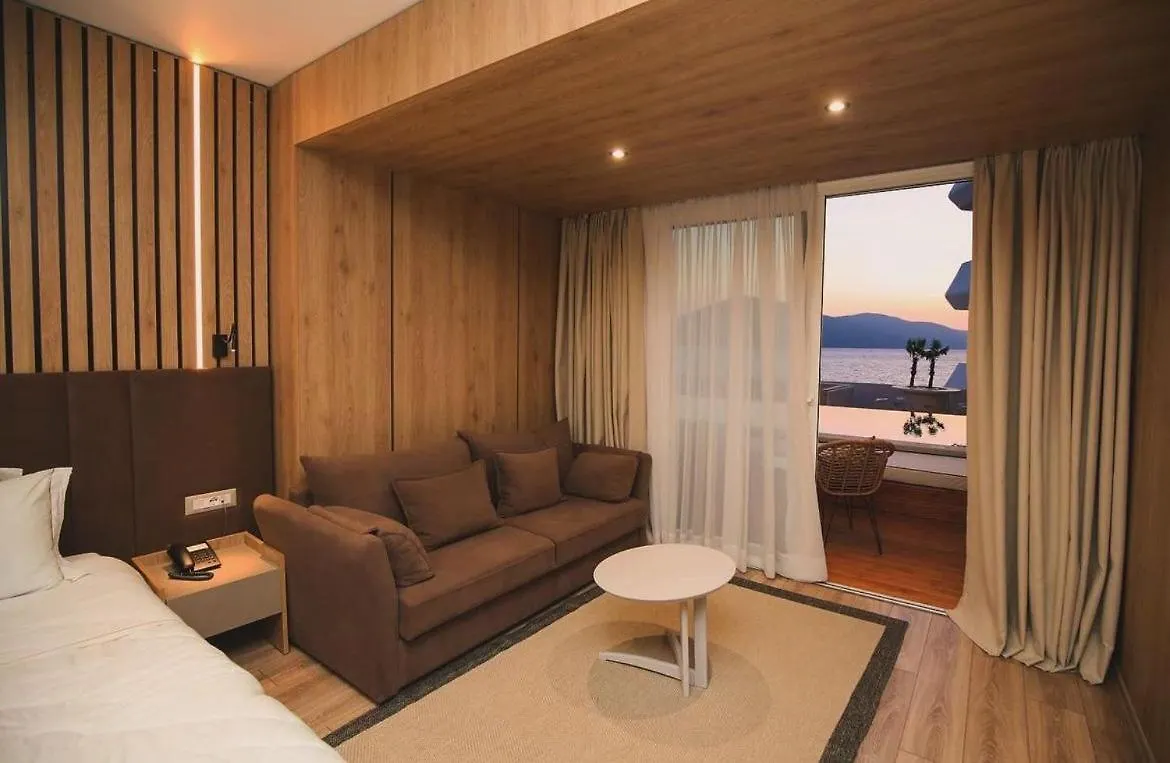 Regina Blu Hotel Radhime 5*,  Albania