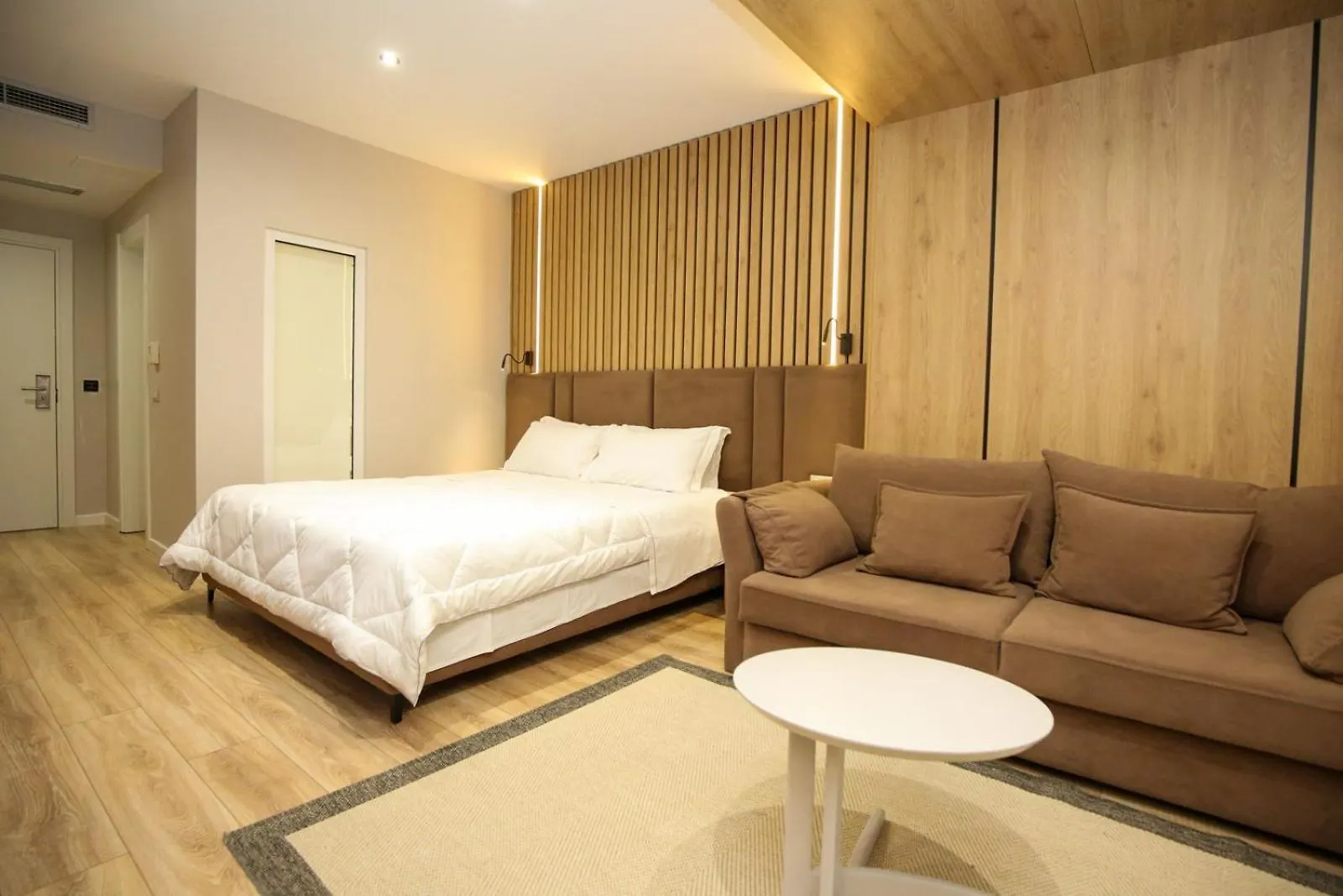 Regina Blu Hotel Radhime